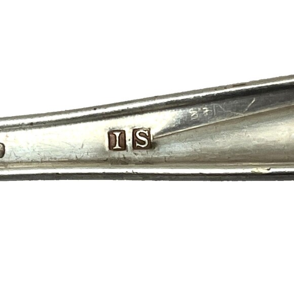 Holmes Edwards IS Deep Silver Woodsong Berry Serving Spoon Silverplate USA Made - Picture 9 of 9